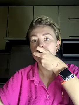 MartaLuna  online show from November 29, 8:45 pm