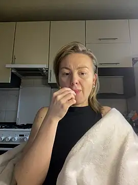 MartaLuna  online show from February 3, 2:22 pm