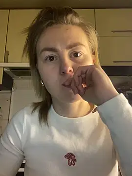 MartaLuna  online show from February 11, 7:08 pm