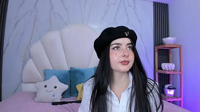 Snapshot of Ashleypetit chatting on April 25, 12:52 pm Ashleypetit online show from April 25, 12:52 pm