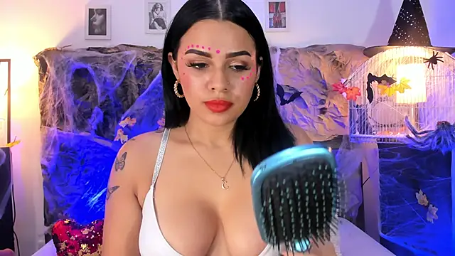 Linda Fosterr online show from October 17, 2:04 am