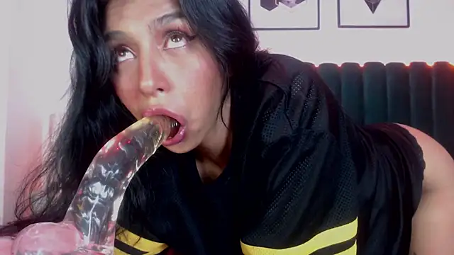 Keila Fg online show from November 13, 7:57 pm