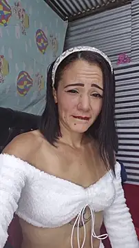 Lhia  online show from November 22, 9:03 pm