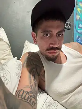busnfatnutsLildee online show from April 16, 11:22 am