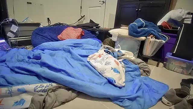 jasoncali305 online show from November 29, 9:45 am