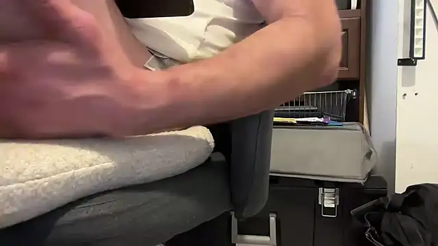 jasoncali305 online show from April 13, 12:49 am