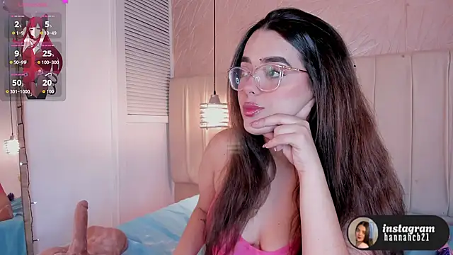 hannahst  online show from January 15, 7:50 pm