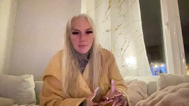 paulinaalatalo online show from February 26, 9:58 pm