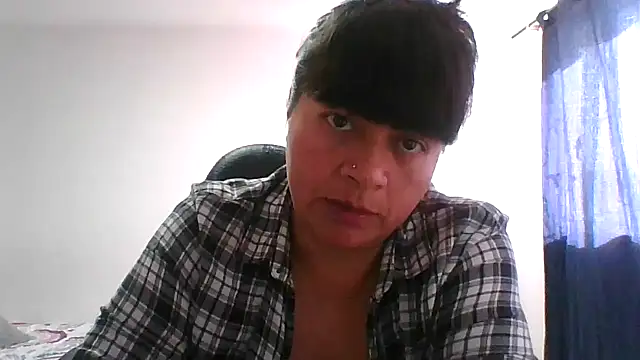 adri89-g online show from February 5, 2:11 pm