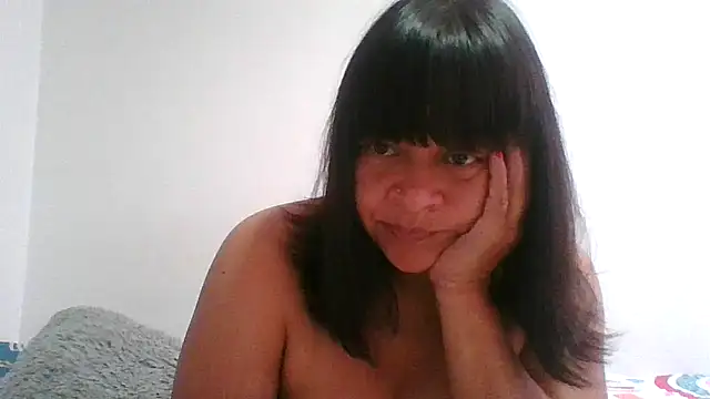 adri89-g online show from February 10, 1:37 pm