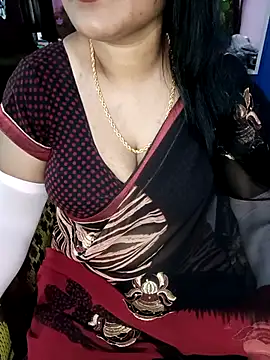 Snapshot of KannadaTamilTeluguBeauty chatting on December 5, 5:38 am KannadaTamilTeluguBeauty online show from December 5, 5:38 am