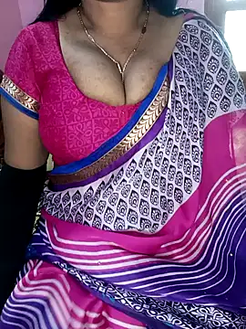 Snapshot of KannadaTamilTeluguBeauty chatting on December 19, 8:54 am KannadaTamilTeluguBeauty online show from December 19, 8:54 am