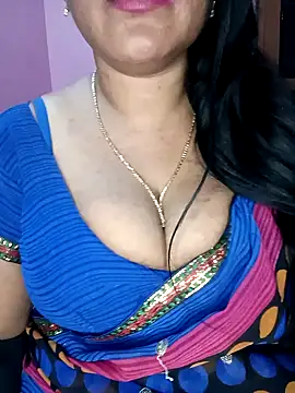Snapshot of KannadaTamilTeluguBeauty chatting on January 7, 5:48 pm KannadaTamilTeluguBeauty online show from January 7, 5:48 pm