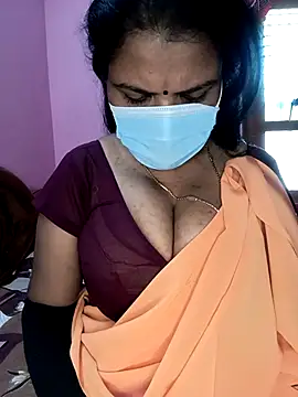 Snapshot of KannadaTamilTeluguBeauty chatting on January 15, 6:18 am KannadaTamilTeluguBeauty online show from January 15, 6:18 am