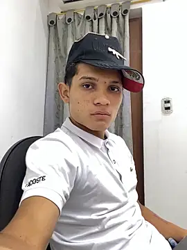 Snapshot of EL_VENEZOLANO_22CM chatting on February 13, 6:20 am EL VENEZOLANO 22CM online show from February 13, 6:20 am