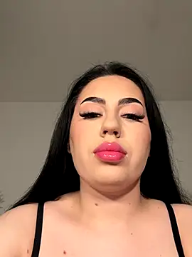 Snapshot of Andrestarr chatting on December 2, 7:31 pm Andrestarr online show from December 2, 7:31 pm