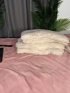 Snapshot of Andrestarr chatting on February 3, 7:08 pm Andrestarr online show from February 3, 7:08 pm