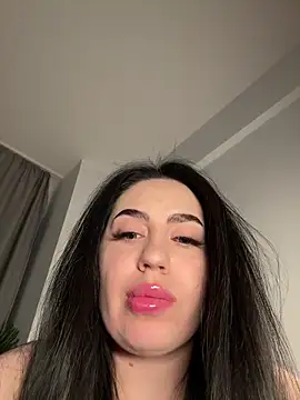 Snapshot of Andrestarr chatting on February 13, 8:27 pm Andrestarr online show from February 13, 8:27 pm