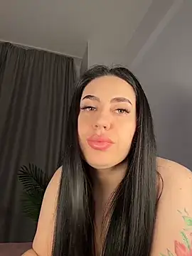 Snapshot of Andrestarr chatting on February 15, 5:31 pm Andrestarr online show from February 15, 5:31 pm