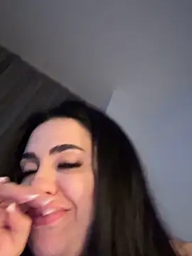 Snapshot of Andrestarr chatting on April 19, 7:16 pm Andrestarr online show from April 19, 7:16 pm
