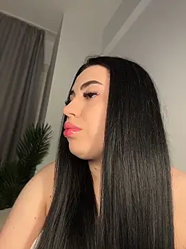 Snapshot of Andrestarr chatting on April 21, 7:28 pm Andrestarr online show from April 21, 7:28 pm