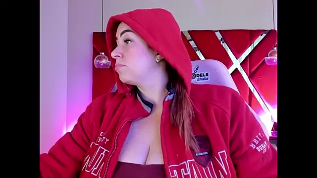 alexiaystive3 online show from September 30, 4:01 pm