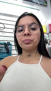 Snapshot of hillary_joness chatting on February 11, 8:25 pm hillary joness online show from February 11, 8:25 pm