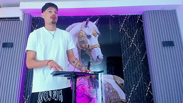 Iam Steven online show from November 9, 12:36 pm