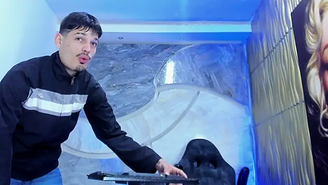 Iam Steven online show from December 21, 3:57 am