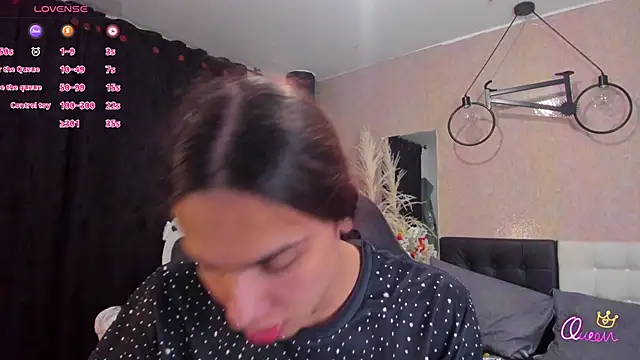 Snapshot of Almaazz chatting on March 4, 6:14 pm Almaazz online show from March 4, 6:14 pm