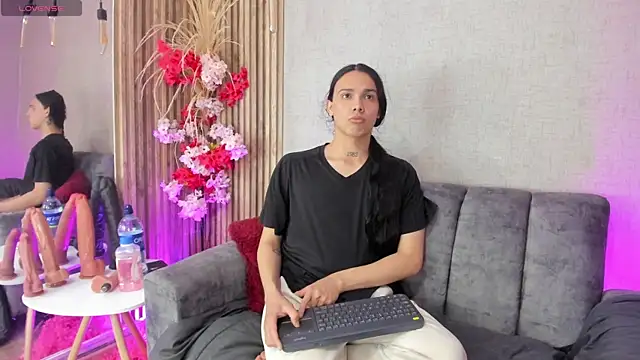 Almaazz online show from April 18, 4:27 am