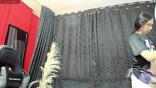 Snapshot of Almaazz chatting on May 20, 7:20 pm Almaazz online show from May 20, 7:20 pm