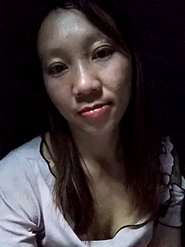 Snapshot of bonnie-00 chatting on May 6, 2:33 pm bonnie-00 online show from May 6, 2:33 pm