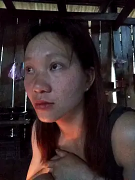 Snapshot of bonnie-00 chatting on May 12, 10:51 pm bonnie-00 online show from May 12, 10:51 pm