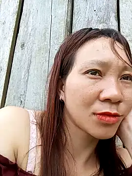 Snapshot of bonnie-00 chatting on May 19, 1:56 am bonnie-00 online show from May 19, 1:56 am