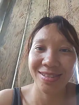 Snapshot of bonnie-00 chatting on June 5, 9:15 am bonnie-00 online show from June 5, 9:15 am