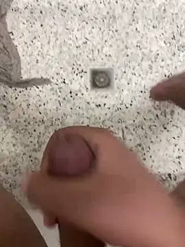 Snapshot of ali__ali210 chatting on March 21, 12:59 am ali ali210 online show from March 21, 12:59 am