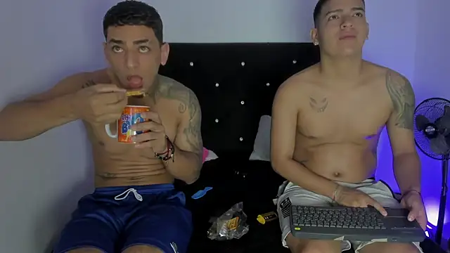 maykel and mike online show from November 12, 9:32 am