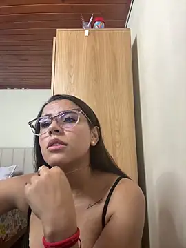 Snapshot of Isawilliams chatting on January 7, 1:52 am Isawilliams online show from January 7, 1:52 am