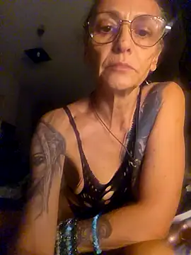 Snapshot of jasonee13 chatting on May 29, 3:59 am jasonee13 online show from May 29, 3:59 am
