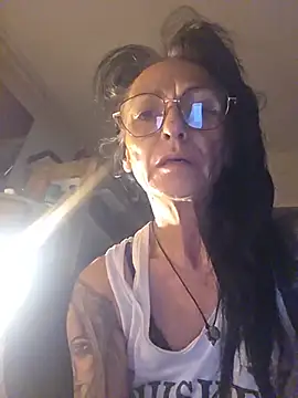 Snapshot of jasonee13 chatting on May 29, 6:39 pm jasonee13 online show from May 29, 6:39 pm