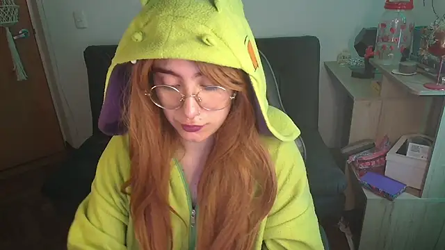 Miacatsito3 online show from November 7, 8:42 pm