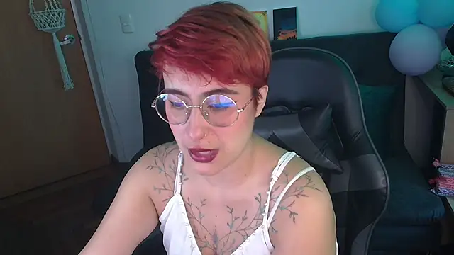 Miacatsito3 online show from November 22, 8:52 pm