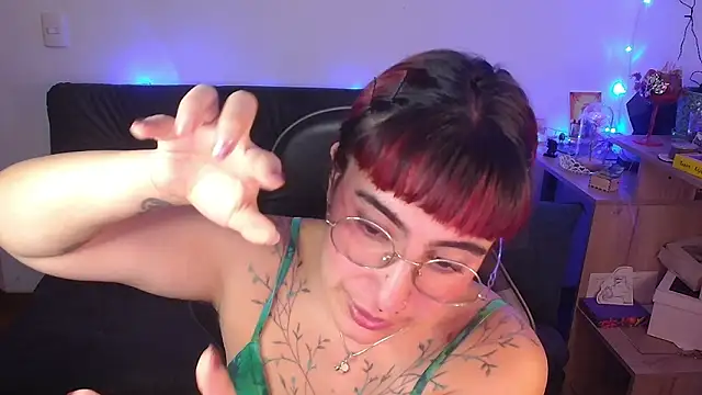 Miacatsito3 online show from March 21, 11:19 pm