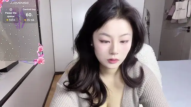 janequeen online show from February 3, 3:17 pm