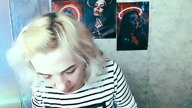 EmmaCat  online show from November 1, 7:32 am