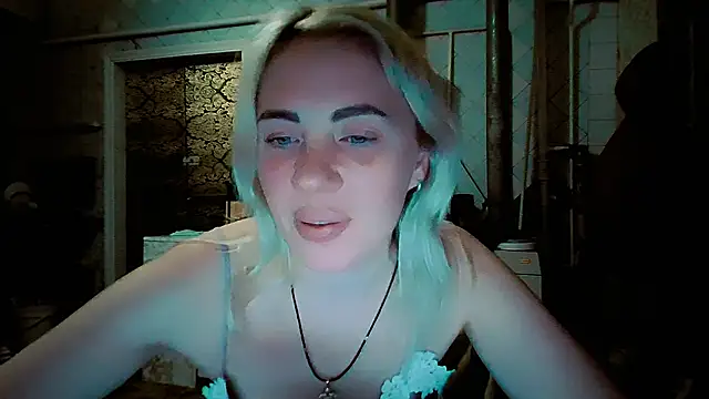 EmmaCat  online show from February 7, 8:01 pm