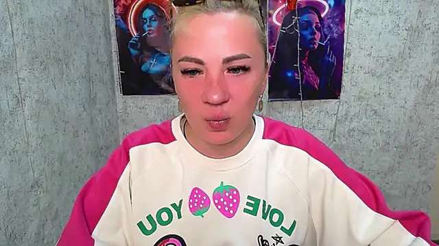 EmmaCat  online show from April 5, 5:15 am