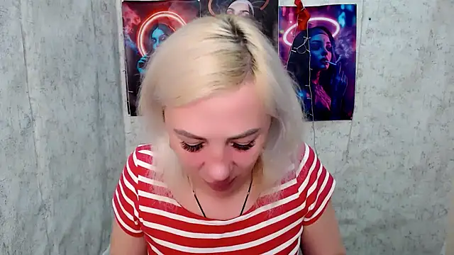 EmmaCat  online show from April 9, 5:07 am