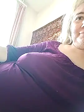 Snapshot of goodstyle chatting on October 4, 10:35 am goodstyle online show from October 4, 10:35 am